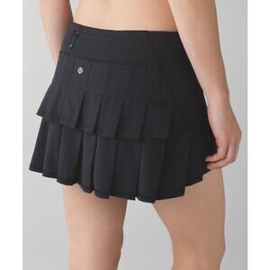 LULULEMON Run: Pace Setter Skort Tiered Skirt w/ Shorts in Black Size 2 Regular